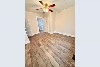 100 Perry Street, Marion, NC 28752 - Photo 12