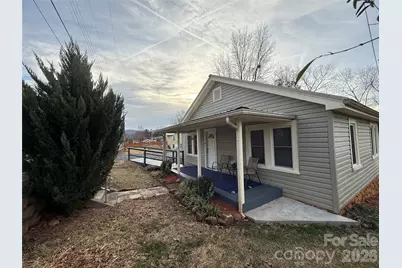 100 Perry Street, Marion, NC 28752 - Photo 4