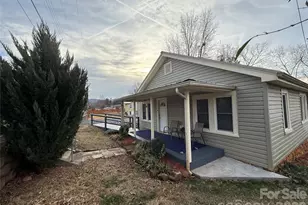 100 Perry St, Marion, NC 28752 - Photo 4