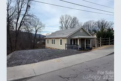 100 Perry Street, Marion, NC 28752 - Photo 2