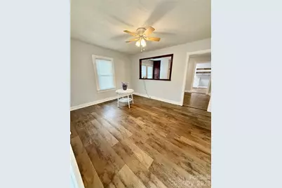 100 Perry Street, Marion, NC 28752 - Photo 8