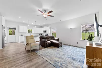 104 E Louisiana Avenue, Bessemer City, NC 28016 - Photo 2