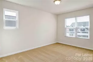 6736 Jerimoth Pl, Charlotte, NC 28215 - Photo 10