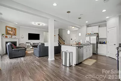 10916 Tower Oak Drive, Charlotte, NC 28269 - Photo 6