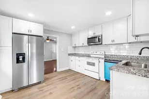 2447 Old N C 27 Hwy, Mount Holly, NC 28120 - Photo 4