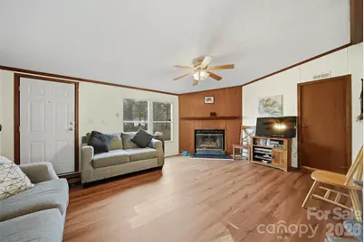 109 10th Street NE, Hildebran, NC 28637 - Photo 4