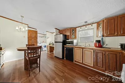 109 10th Street NE, Hildebran, NC 28637 - Photo 4
