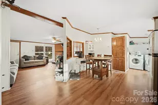 109 10th St NE, Hildebran, NC 28637 - Photo 1