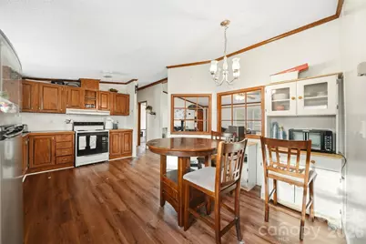 109 10th Street NE, Hildebran, NC 28637 - Photo 6