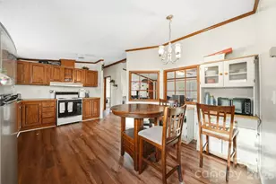 109 10th St NE, Hildebran, NC 28637 - Photo 6