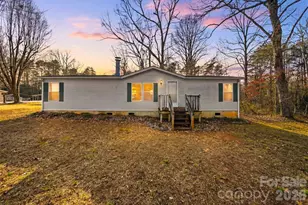 109 10th St NE, Hildebran, NC 28637 - Photo 1