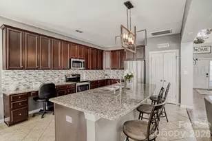 11138 Huntington Meadow Ln, Charlotte, NC 28273 - Photo 2