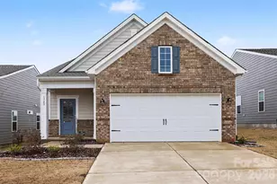 1709 Otter Perch Ln, Fort Mill, SC 29715 - Photo 2