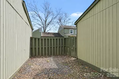 6107 Bent Tree Court, Charlotte, NC 28212 - Photo 24