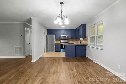 5300 Hickory Lane, Charlotte, NC 28216 - Photo 6