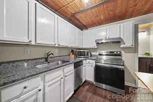 201 S Hoskins Rd, Charlotte, NC 28208 - Photo 8