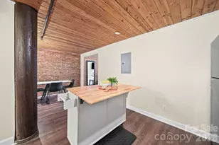 201 S Hoskins Rd, Charlotte, NC 28208 - Photo 10