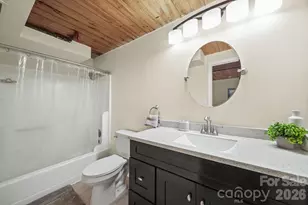 201 S Hoskins Rd, Charlotte, NC 28208 - Photo 14