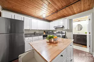 201 S Hoskins Rd, Charlotte, NC 28208 - Photo 1