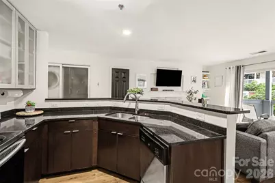 525 N Graham Street #2F, Charlotte, NC 28202 - Photo 14