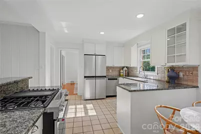 470 Livingston Drive, Charlotte, NC 28211 - Photo 12