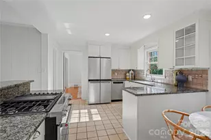 470 Livingston Dr, Charlotte, NC 28211 - Photo 12