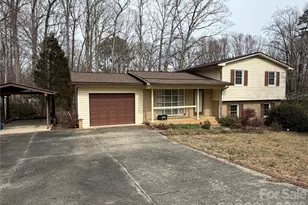 2033 Sprucewood St, Albemarle, NC 28001 - Photo 2