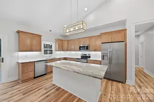 326 E Pine St, Maiden, NC 28650 - Photo 14