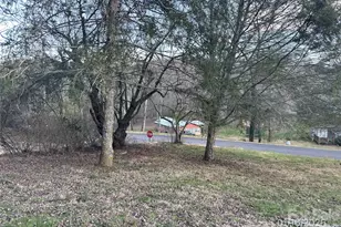 129 Ridgecrest Ave, Marble, NC 28905 - Photo 8