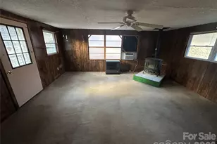 129 Ridgecrest Ave, Marble, NC 28905 - Photo 14