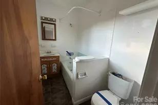 129 Ridgecrest Ave, Marble, NC 28905 - Photo 16