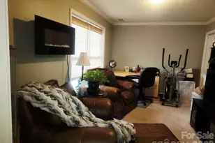 4322 Laurel Hill Ln, Charlotte, NC 28217 - Photo 18