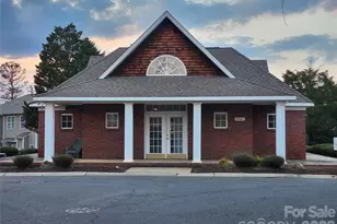 4322 Laurel Hill Ln, Charlotte, NC 28217 - Photo 4