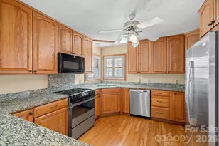 18726 Bluff Point Rd, Cornelius, NC 28031 - Photo 12