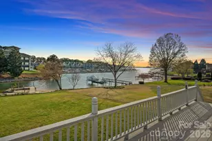 18726 Bluff Point Rd, Cornelius, NC 28031 - Photo 4