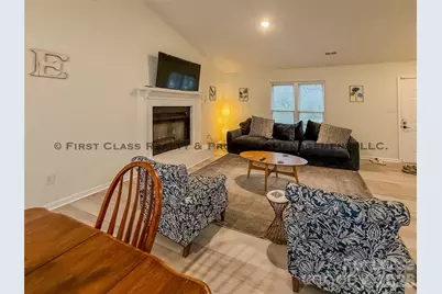 5819 Woodrock Court, Charlotte, NC 28214 - Photo 10