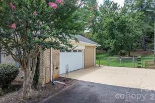 190 Moretz Ct, Hickory, NC 28601 - Photo 6
