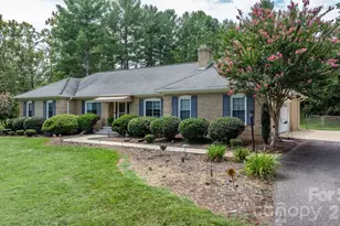 190 Moretz Ct, Hickory, NC 28601 - Photo 4
