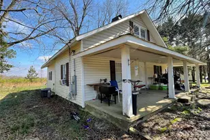 2831 Bettis Rd, Grover, NC 28073 - Photo 4