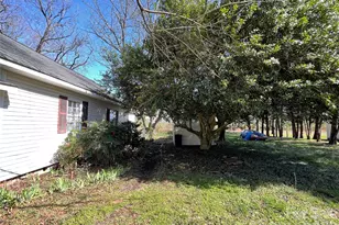 2831 Bettis Rd, Grover, NC 28073 - Photo 6