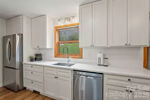 11014 Nc 80 Hwy S, Burnsville, NC 28714 - Photo 6