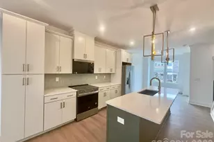 5009 Dutchess Dr, Charlotte, NC 28217 - Photo 2