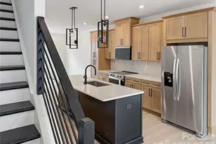 5031 Dutchess Dr, Charlotte, NC 28217 - Photo 2