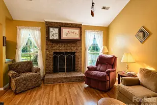 10120 Rockwood Rd, Charlotte, NC 28215 - Photo 32
