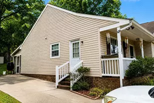 10120 Rockwood Rd, Charlotte, NC 28215 - Photo 2