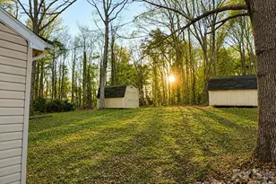 10120 Rockwood Rd, Charlotte, NC 28215 - Photo 12