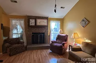 10120 Rockwood Rd, Charlotte, NC 28215 - Photo 32