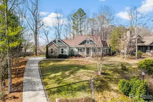 76 Ledgestone Dr, Fairview, NC 28730 - Photo 2