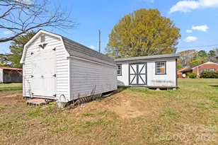 900 Ingle St, Gibsonville, NC 27249 - Photo 26
