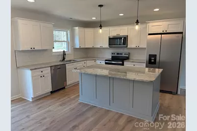 326 S Greenbriar Road, Statesville, NC 28625 - Photo 2